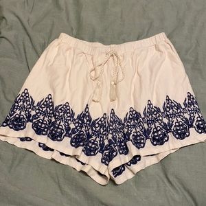 NWOT flowy shorts